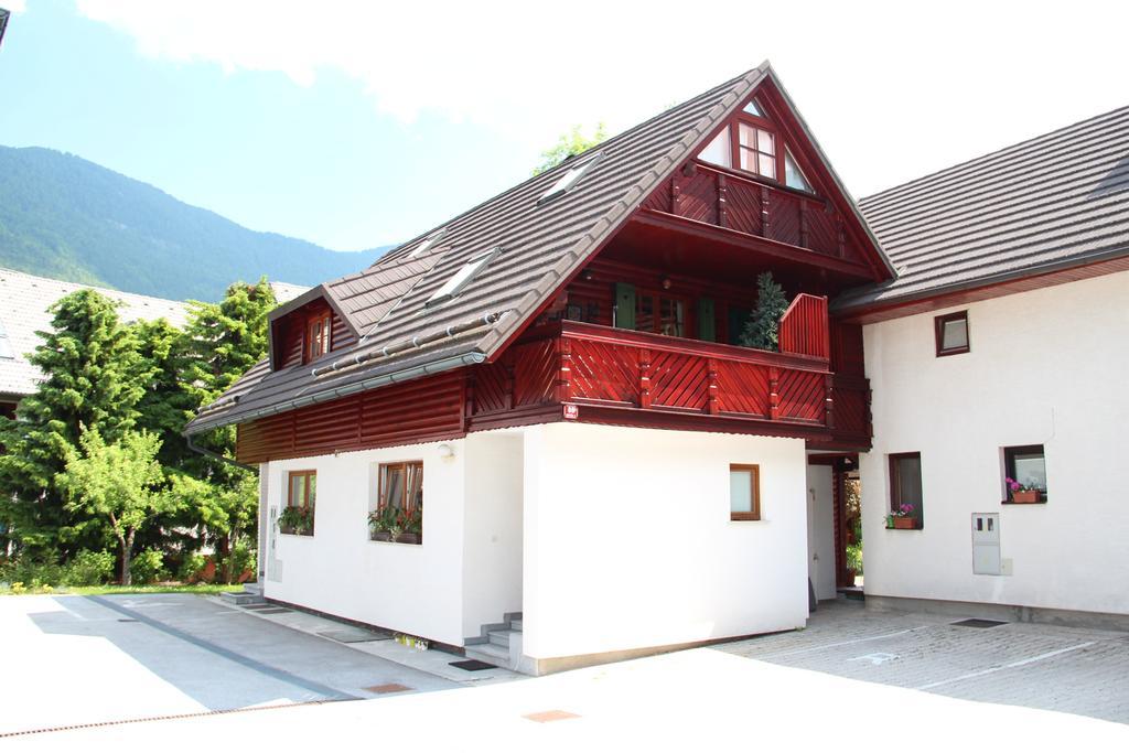 Apartments And Rooms Bernik Kranjska Gora Oda fotoğraf